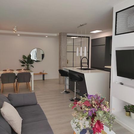 Casa Mallen, Con Amplia Terraza, En El Barrio De Nervion Sevilla Eksteriør billede
