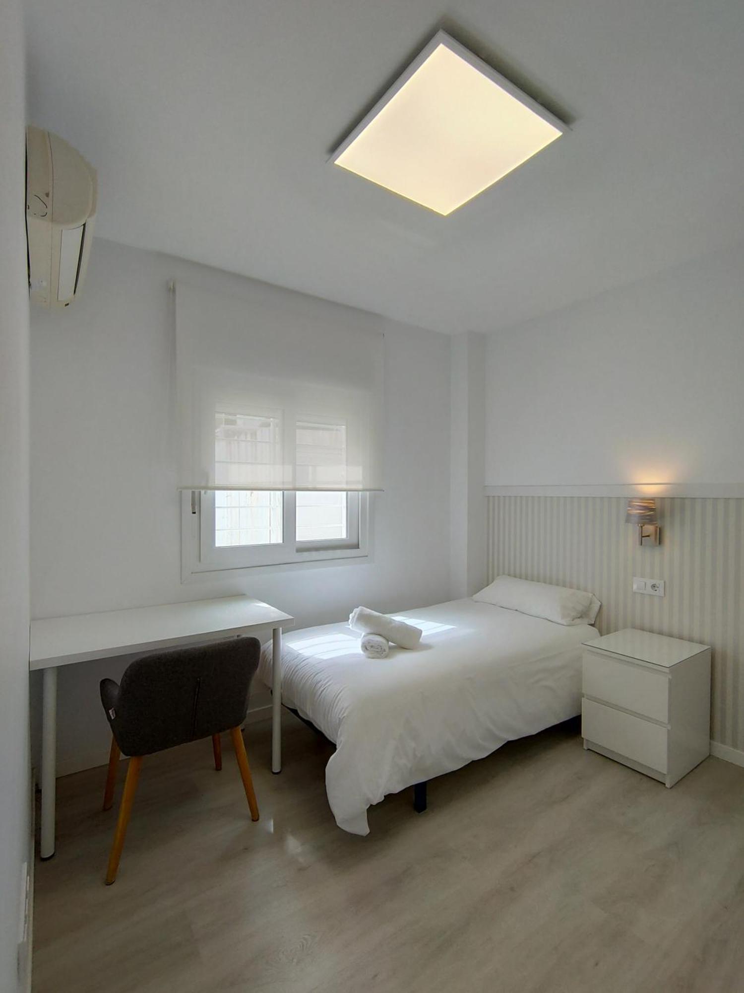 Casa Mallen, Con Amplia Terraza, En El Barrio De Nervion Sevilla Eksteriør billede