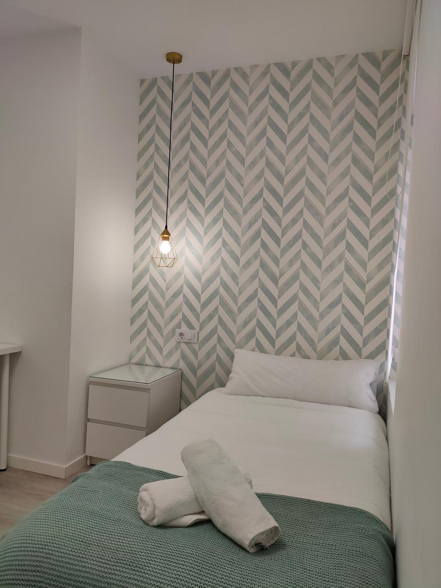 Casa Mallen, Con Amplia Terraza, En El Barrio De Nervion Sevilla Eksteriør billede