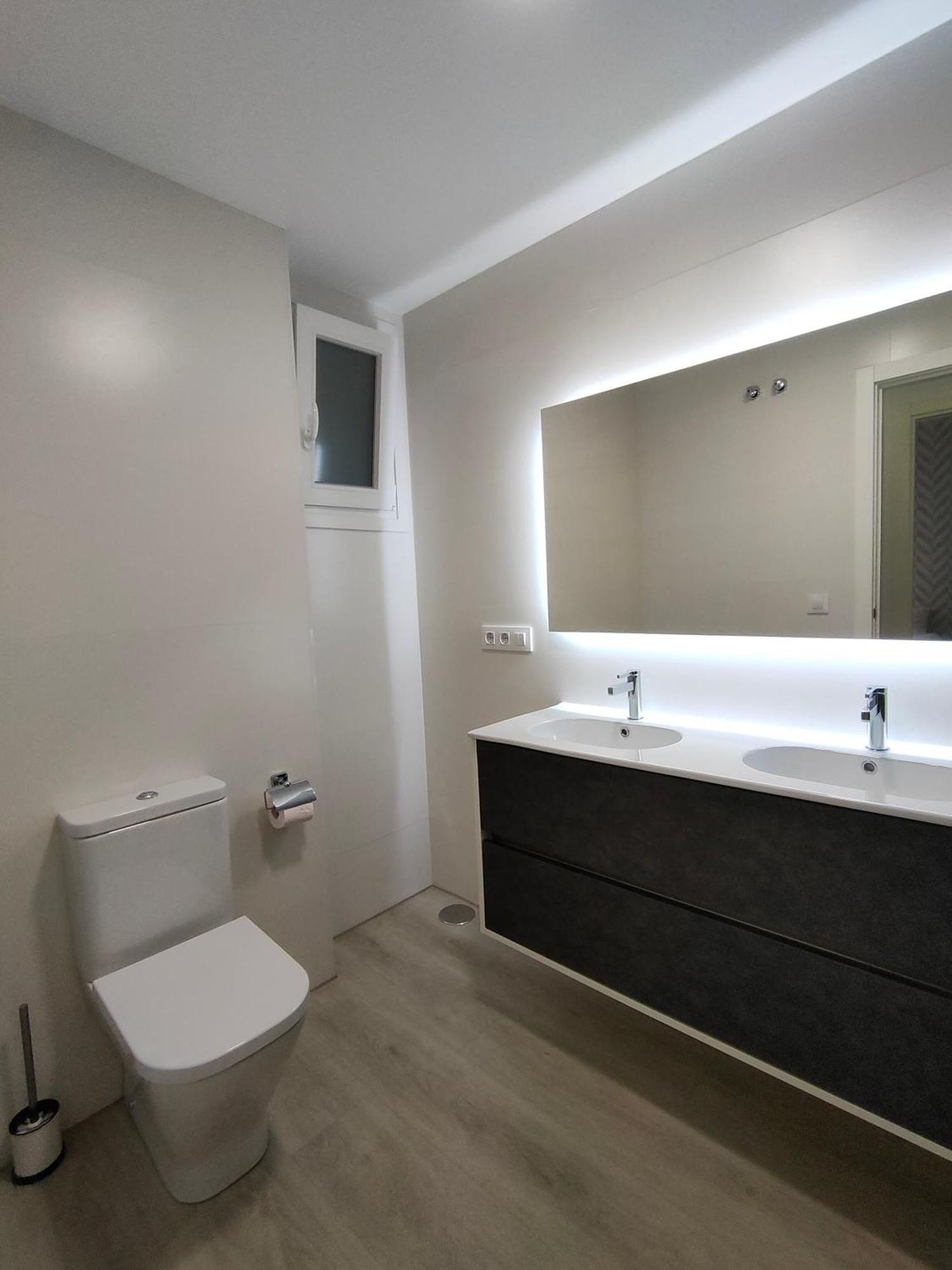 Casa Mallen, Con Amplia Terraza, En El Barrio De Nervion Sevilla Eksteriør billede